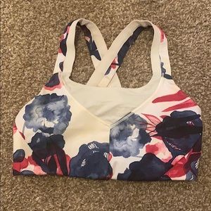 Lululemon sports bra